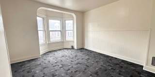 4 Bedroom 1 Bathroom w/Garage in York City! Gallery 21