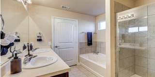 5 Bedroom Single Family Home in San Antonio Gallery 6