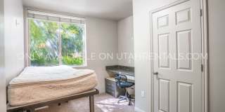 884 E 700 N Gallery 17