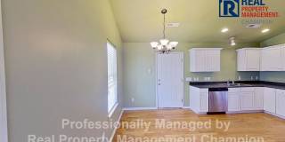 3 BD/2BA in Azalea Trace - Students Welcome Gallery 5