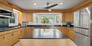 Oceanfront Wailupe Beach House w/ Pool & Hot Tub Gallery 20