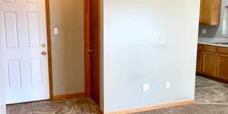 Spacious 3 bed/2 bath - walk to campus! Gallery 22