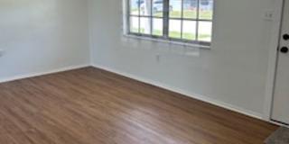Well maintained 2/1 in a quiet neighborhood Gallery 19