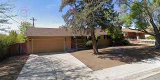 Spacious 6-Bedroom Home Near UNR with Backyard & Modern Kitchen Spacious 6-Bedroom Home Near UNR with Backyard & Modern Kitchen Gallery 1