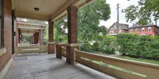 Great CENTRAL Location 5 Bedroom House - Virtual Showings Available Gallery 3