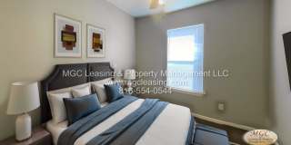 9336-9342 N Main St Gallery 6