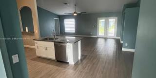 1305 SW 22 pl Gallery 10