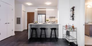 Elevate Lincoln Park Apartments Gallery 31