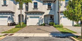 20433 NW 4th Ct Gallery 1