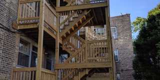 Charming Roscoe Village 1 Bedroom - Recently redone bathroom! Refinished hardwood floors! Gallery 4
