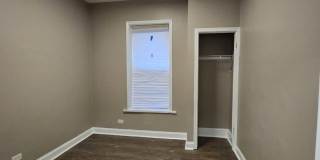 4749 S Prairie Avenue Gallery 6
