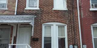 Spacious 5 Bedroom, 1 Bathroom Single-Family Home with Yard – Allentown Spacious 5 Bedroom, 1 Bathroom Single-Family Home with Yard – Allentown Gallery 1