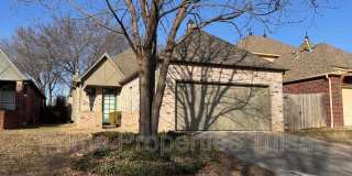 528 N. Willow Pl. Gallery 1