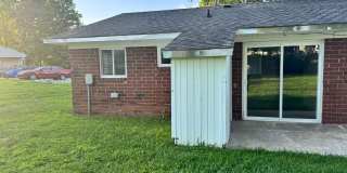 Cozy Duplex Unit Available NOW! Gallery 15