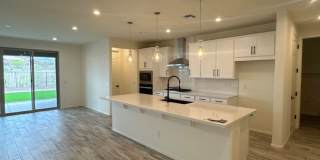 LIKE NEW 4 BEDROOM IN PEORIA Gallery 19