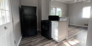 2 Bedroom 1 bath w/laundry and yard 2 Bedroom 1 bath w/laundry and yard Gallery 9