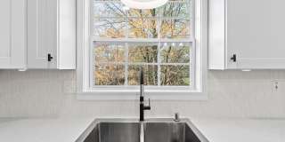 Pet Friendly Renovated Three Bedroom with Basement! Gallery 16