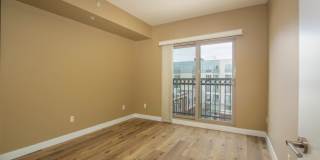 Stylish & Spacious Courtyard-Facing Condo in the Heart of Gaslamp Gallery 11