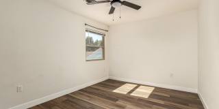 1538 E Laurel Avenue Gallery 23