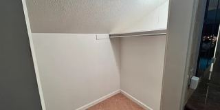 726 Oak Grove Ave Apt 3 Gallery 1