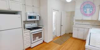 Coveted Old Town Lake Oswego Craftsman | Walk to George Rogers Park, Downtown Dining & Shopping Gallery 6