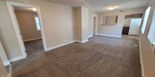 2 Bedroom, 2 Bathroom Home with large garage! Gallery 1