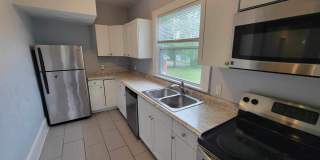 114 Huntington Boulevard Northeast - 1 Gallery 6