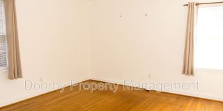 1711 Ashton St Gallery 17