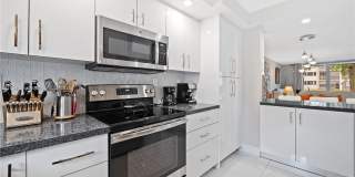 711 S Hollybrook Dr Gallery 7