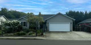 Great 3 Bedroom 2 Bath House! Gallery 1