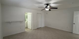 1424 NE 13th Place Gallery 14