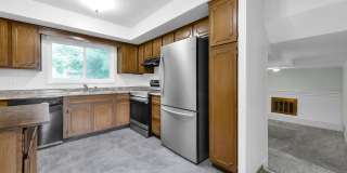 2032 Northcliff 3 Bedrooms | 2.5 Bathrooms | Single-Family Home | $2,150/Month Gallery 4