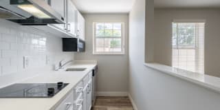 Pelican Lake Apartment Homes Gallery 4