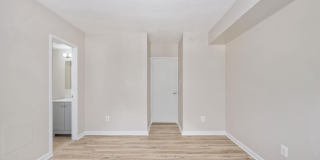 11659 STONEVIEW Square Gallery 19