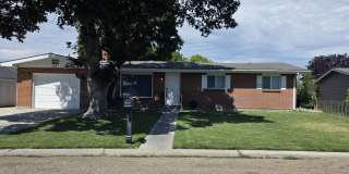 Updated 3 Bedroom, 2 Bathroom Home Gallery 1