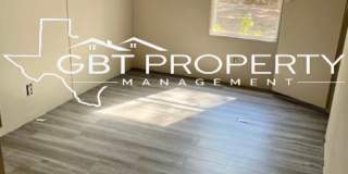 Spacious 3 bed 2 bath single wide on an oversized lot Gallery 1