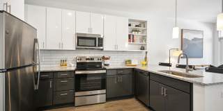 Link Apartments 4th Street Gallery 21