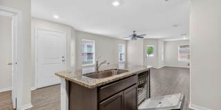 3BR Townhome in Tavares with Open Floor Plan & Community Playground Gallery 14