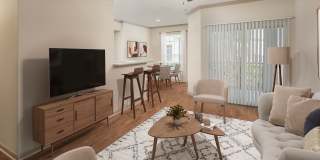 Hadley Midtown Gallery 29