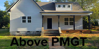 New remodeled 4 bedroom  4 Bathroom Single Family home can also qualify as a student home. Gallery 1