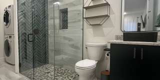 1Bd/1Ba in the HEART of Midtown! FULLY FURNISHED! Perfect for travelling Nurses or Students! Gallery 10