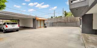 2714 Auburn Street Gallery 1