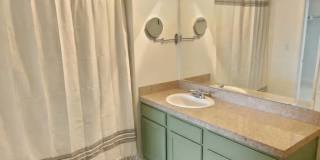 Amazing one bedroom one bathroom Denver Condo Gallery 4