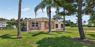 1817 NW AZALEA Street Gallery 1