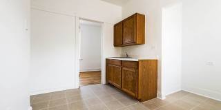 7249-53 S Blackstone Gallery 20