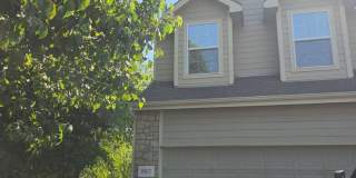 4 Bedroom 3.5 Bathroom Duplex Gallery 1