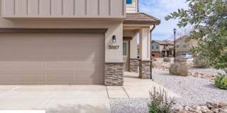Private 4 Bedroom Corner Unit Gallery 16