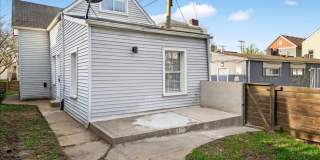 4 Bedroom, 1.5 Bath house in Shelby Park, Fenced, Off-street Parking, Pets OKAY! Gallery 27