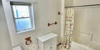 AVAILABLE AUGUST 1st   - 2 Bed 1 Bath Located In Superior WI w/ Bonus Space Gallery 5