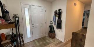 Spacious 4BR Home in Seven Oaks with Garage & Fenced Yard Gallery 4